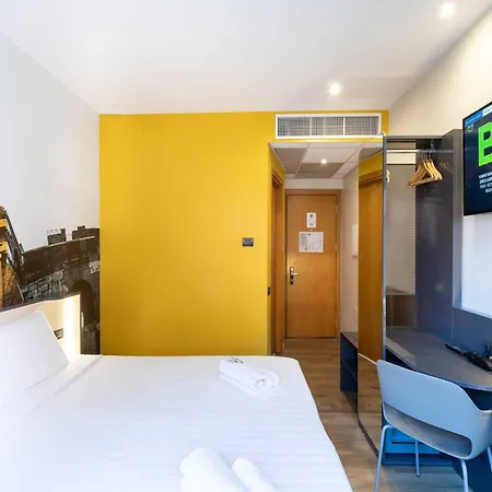 Tuscolana San Giovanni 3*