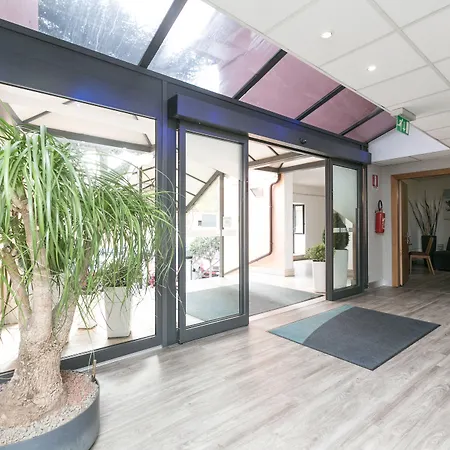 ホテル Tuscolana San Giovanni ローマ