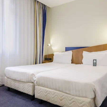 Tuscolana San Giovanni ホテル 3*