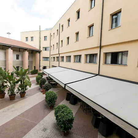 Tuscolana San Giovanni ホテル