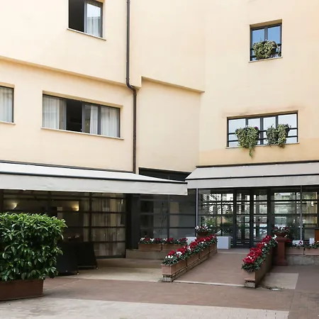 Tuscolana San Giovanni 3* ローマ