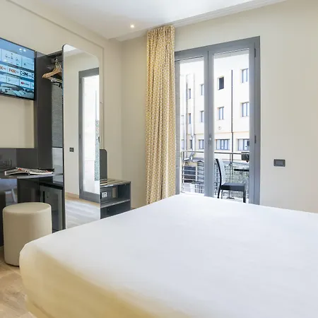 Tuscolana San Giovanni ホテル 3*