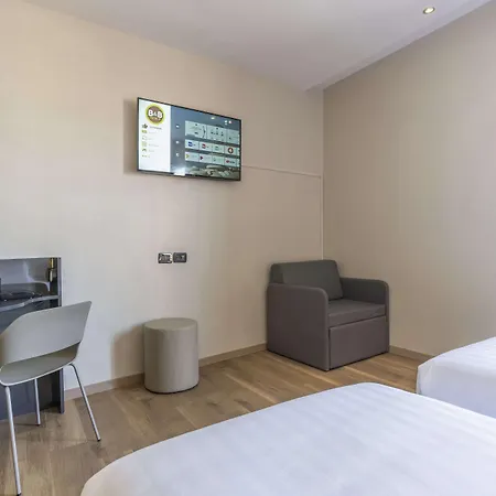 ホテル Tuscolana San Giovanni ローマ